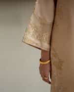 PAKISTANI BRUNETTE BEIGE DRESS. - Image 4